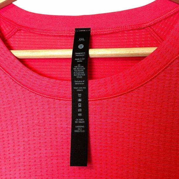 Metal Vent Tech Short-Sleeve Shirt *Updated *Red Glow/LipGloss - Picture 6 of 9